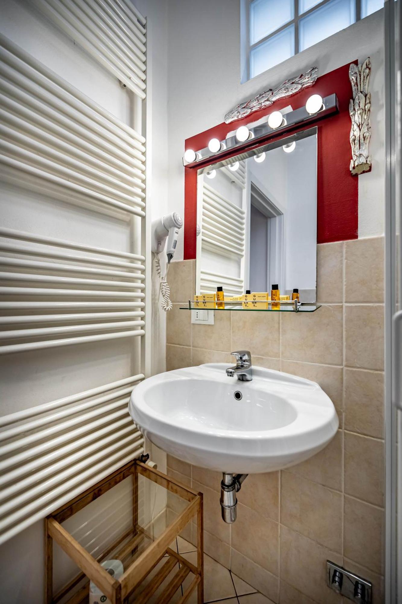 Apartment Yid Raffaello *